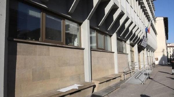 Banca pe care a fost găsit mort românul în Florența