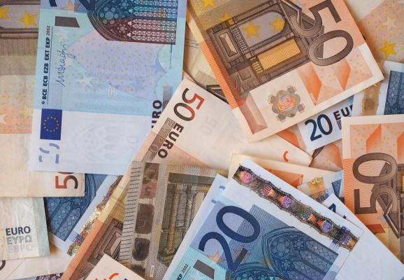 Curs euro-dolar