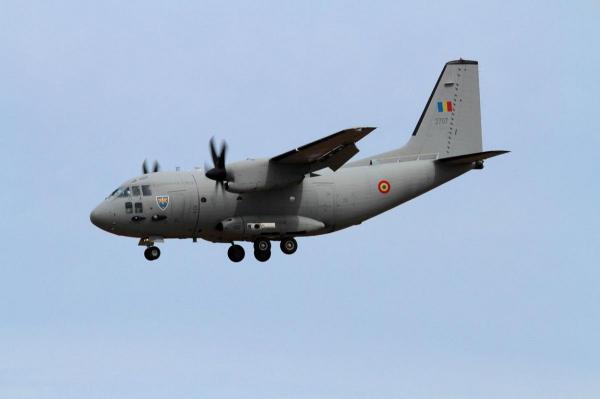 15 pacienți Covid vor fi transportaţi cu un avion Spartan, din Bucureşti, la spitale din regiunea Moldovei