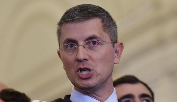 Dan Barna a anunţat că este infectat cu Covid-19. Liderul USR a intrat în izolare