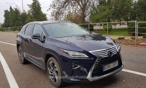 Mașina descoperită la Vama Albița era căutată de autorităţile din Italia şi Elveţia