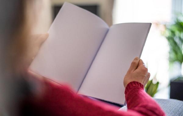 Carte cu pagini albe