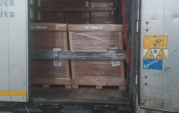 Fabrica de mobilă şi saltele Aramis Baia Mare a primit marfă un TIR cu migranţi