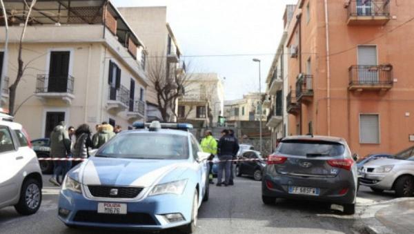 Un român din Italia l-a spulberat cu maşina pe iubitul fostei soții, apoi a dat în marşarier și l-a călcat de două ori