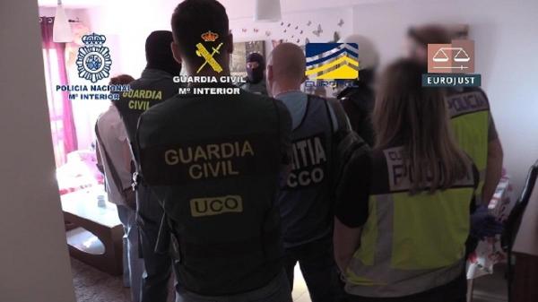 Românii exploatau tinere în mai multe ţări din Uniunea Europeană