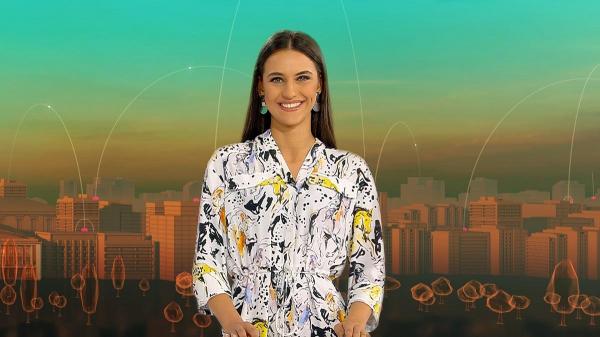 Prezentatoarea Horoscopului, Rosse, în platoul Observator