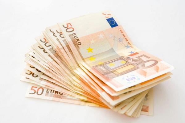 Curs valutar 21 februarie 2020. Euro atinge un nou maximum istoric