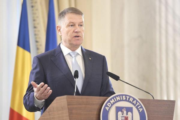 Iohannis mizează pe alegeri anticipate