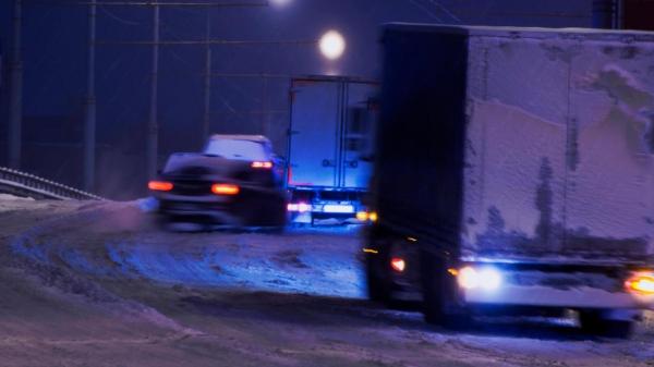 Autostrada A2 a fost închisă din cauza ninsorii și a viscolului (Video)