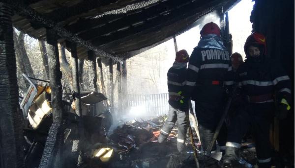 Flăcările au mistuit anexa unui restaurant cunoscut din Baia Sprie