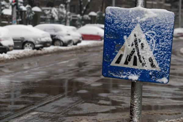 Meteorologii anunță viscol și strat de zăpadă în Capitală