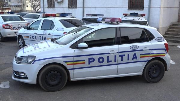 Mașină de poliție în misiune