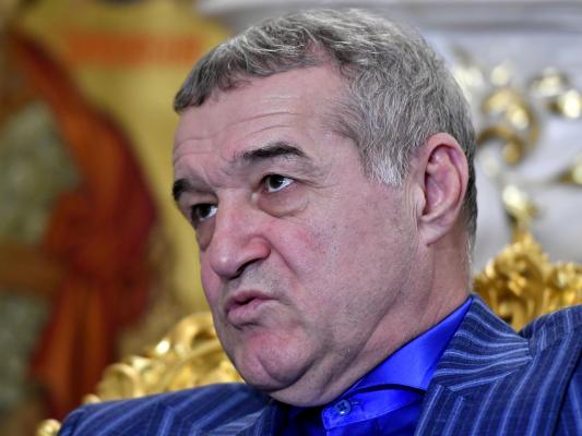 Gigi Becali ar vrea să scadă salariile de la FCSB
