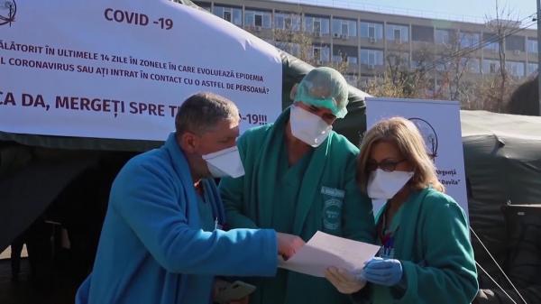 Medici la un spital de coronavirus din București