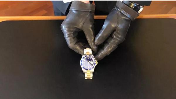 Pensionarul şi românca au petrecut o noapte împreună, în noiembrie anul trecut