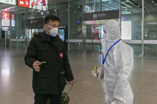 Multe dintre îmbolnăvirile noi raportate în China, produse la pacienţi care au fost în Italia sau Iran