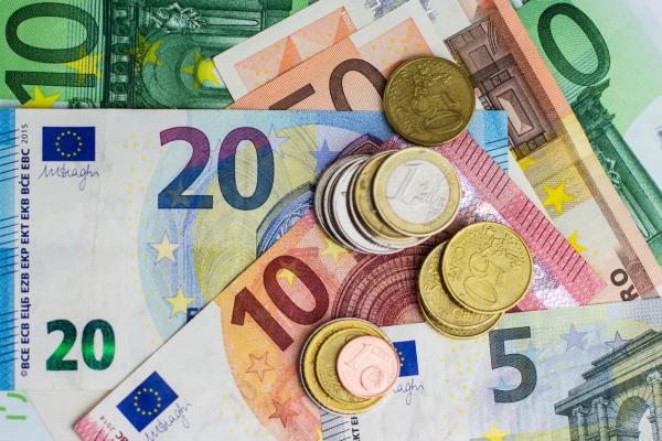 Curs euro-dolar