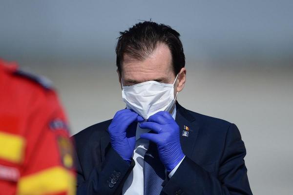 Sancțiuni pentru cei care nu poartă mască după 15 mai. Orban: "Oamenii trebuie să se obişnuiască"