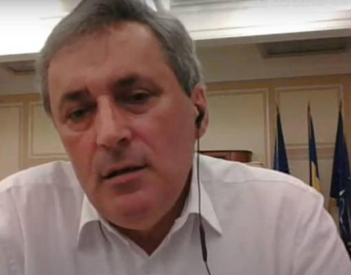 Ministrul Vela: Dacă cineva care "poate chiar este infectat" strănută la metrou și nu are mască, sunaţi la 112 (Video)