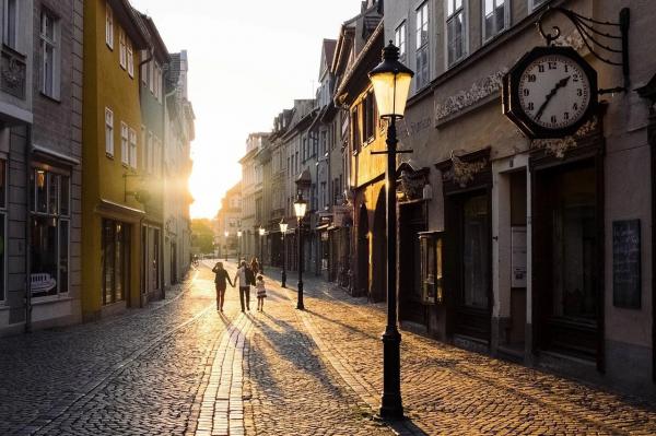 Centrul Bucureștiului va fi închis pentru mașini, din 22 mai. Mai multe zone devin pietonale