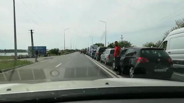 Coadă de mașii în vama Nădlac