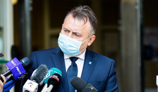 Ministrul Sănătății Nelu Tătaru poartă mască