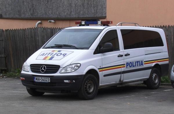 Un bărbat din Vaslui şi-a biciuit fără milă soţia însărcinată în faţa celorlalţi şase copii. Rudele ei au cerut ajutor pe Facebook