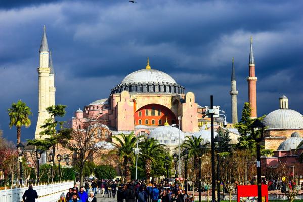 Catedrala Sfânta Sofia poate fi transformată în moschee