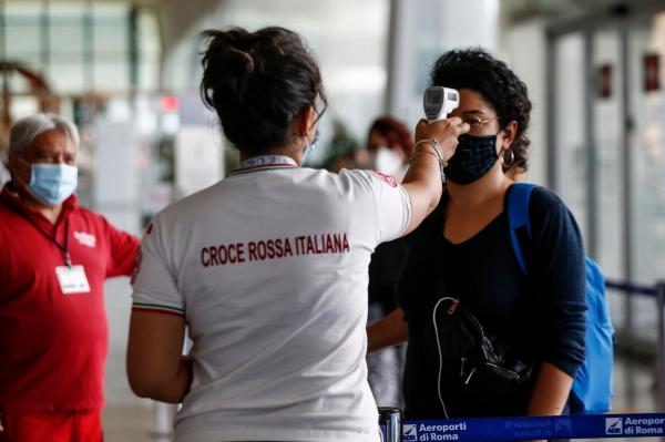 Italia prelungește carantina pentru români
