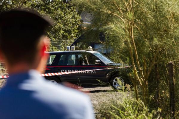 Româncă dispărută în Italia, după ce un trecător a oprit-o când voia să se arunce în aer în propria mașină