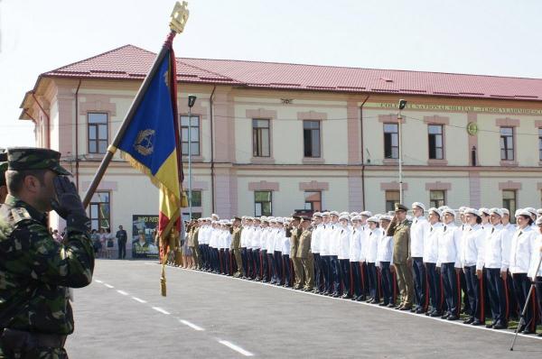 Opt elevi de la Colegiul Militar Craiova au COVID-19