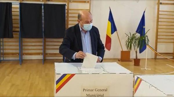 Alegeri locale. Traian Băsescu cheamă oamenii la vot: E obligatoriu dacă vor un primar bun ca mine