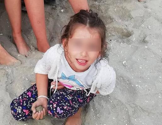 Ilinca a dispărut de pe plajă, în Năvodari. Copila de 6 ani a fost găsită 20 de minute mai târziu, în Mamaia