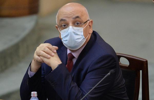 Arafat: "Să nu ne păcălească trendul descendent. Abordarea noastră este menţinerea restricţiilor"