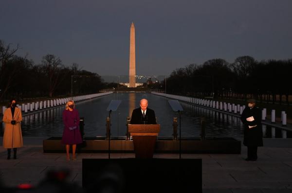 Joe Biden, susținând primul său discurs la Washington