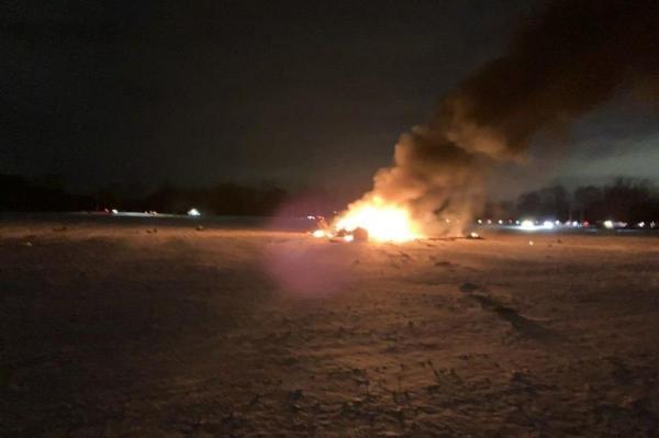 După prăbuşirea elicopterului a izbucnit un incendiu de vegetaţie