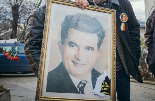 Un primar din Gorj îi duce dorul "tovarăşului" Nicolae Ceauşescu: "Vreau să vă mulțumesc pentru țara  pe care ați construit-o"