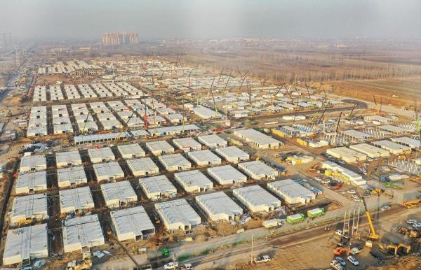 China a ridicat un centru de carantină în zece zile