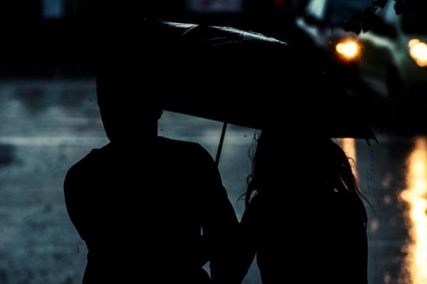 Sunt anunțate ploi abundente până sâmbătă dimineaţă și cod galben de ninsori la munte