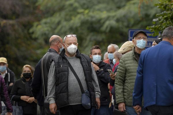 Rata de infectare a trecut de 13 în București. Incidenţa este de 10 ori mai mare decât în urmă cu o lună