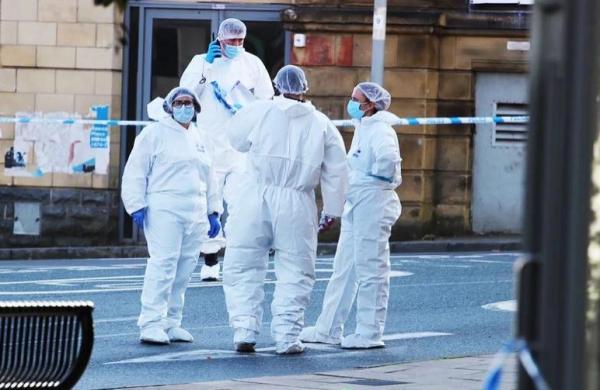 Momente terifiante în Anglia: un puşti de 19 ani este înjunghiat mortal, iar altul e lăsat într-o baltă de sânge. Familia e devastată: "Zboară, îngeraş"