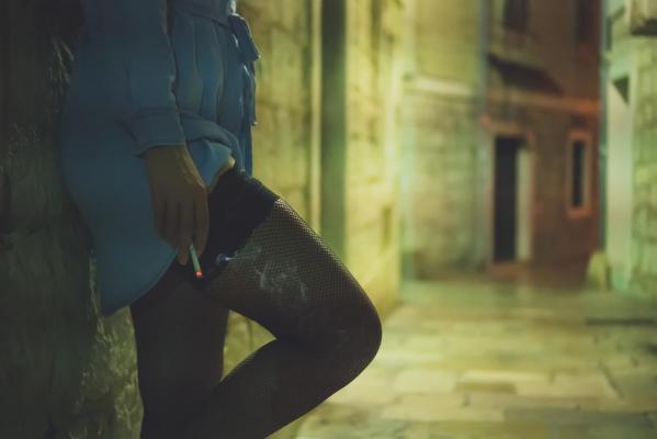 Un "peşte" îşi tatua fetele racolate cu un cod de bare ca să nu uite că sunt o marfă. Aflat în Penitenciarul Rahova, bărbatul a cerut întreruperea pedepsei