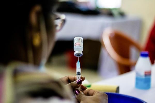 Vaccinarea reduce cu 90% riscul de a muri sau de a fi spitalizat cu Covid-19, arată rezultatele unui studiu efectuat pe 22,6 milioane de oameni