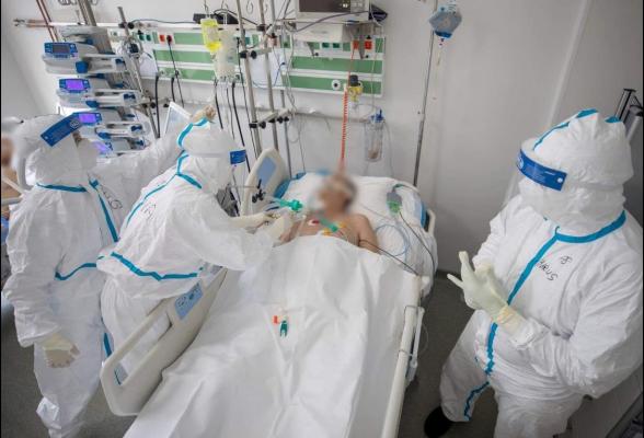 Medic: "Covid nu are propriu zis leac. Nici unul din remedii nu este de tipul "Ridică-te Lazăr și umblă". Vaccinați-vă"