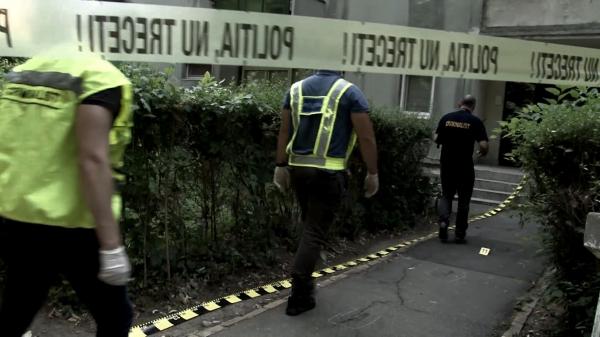 Tânărul, student în Timişoara, era vecin de palier cu femeia care a ieşit arzând la propriu de pe scara blocului