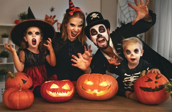 Halloween 2021. Obiceiuri pentru cea mai înfricoşătoare noapte din an
