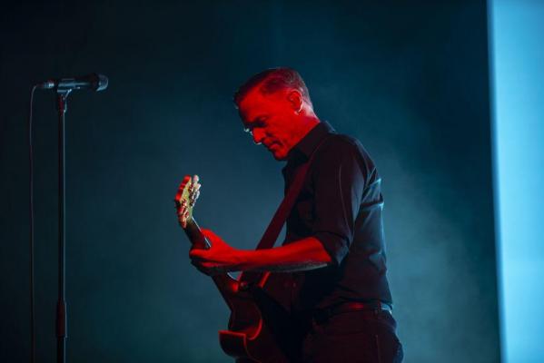 Jon Bon Jovi şi Bryan Adams, diagnosticaţi cu Covid-19