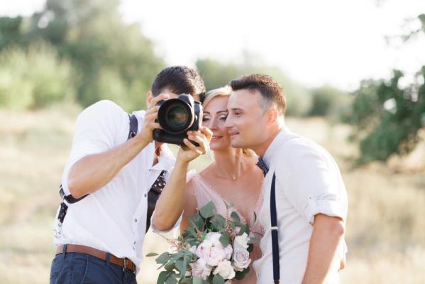 Fotograful a făcut gestul pentru a e răzbuna pe miri