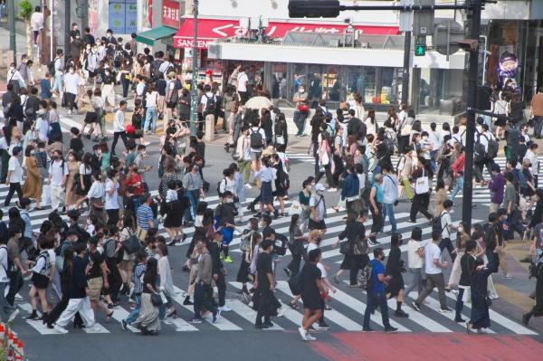 Numărul cazurilor de Covid-19 a scăzut brusc în Japonia. Fenomenul i-a lăsat mască pe experţi care cu greu au găsit o posibilă explicaţie