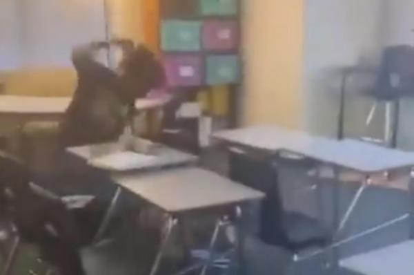 Un elev a deschis focul asupra propriilor colegi, în Texas. Patru persoane au fost rănite